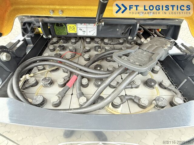 Carretilla elevadora de pasillo estrecho Combilift AISLE MASTER 15E TRIPLEX 5250 FREE-LIFT