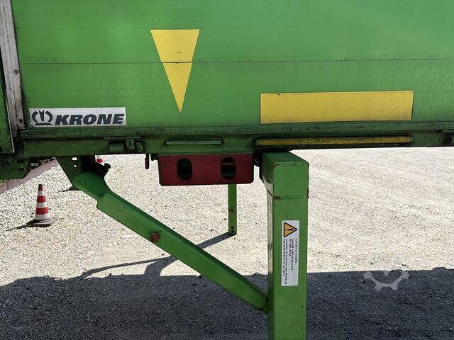 Intercambiable con plataforma abiertaCambiador de plataforma con plataforma Krone Baustoff 7,45 Multilockrahmen Türen