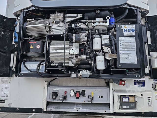 Chladírenská/mrazírenská přeprava SCHMITZ SKO 24