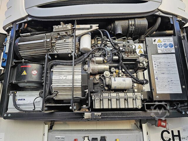 Transporte refrigerado/congelado SCHMITZ SKO 24