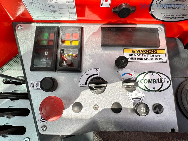 Carretilla elevadora de 4 vías Combilift C4000 / GAS / TRIPLEX / 9300MM /LIKE NEW