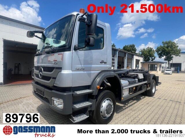 Autocamion cu cârlig pentru containere Mercedes-Benz Axor 1829 A 4x4