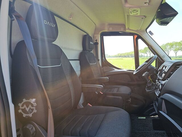  IVECO DAILY 40C18 3.0ltr ac aut EURO6