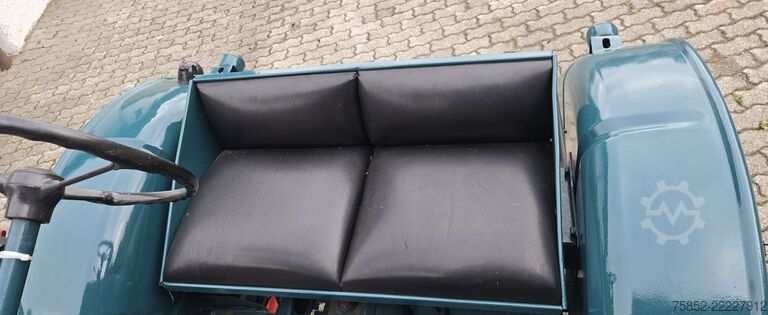 Tractor Hanomag R12 Doppelsitzbank