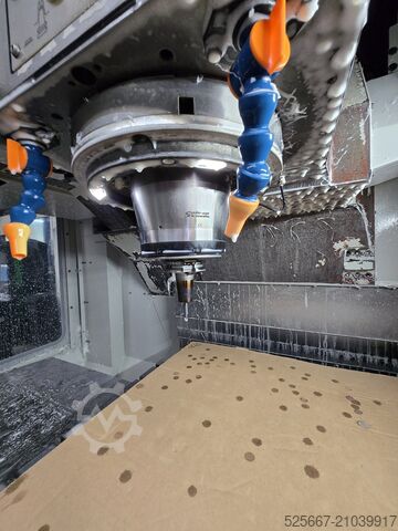 Machining center with new spindle Spinner VC 1150