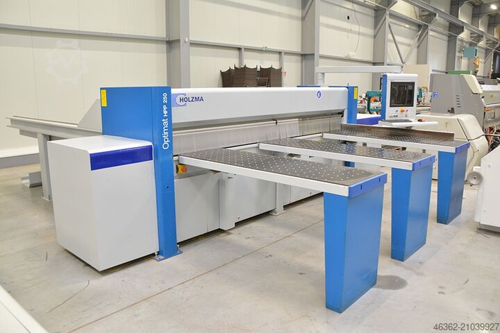 Ferăstrău cu panouri HOLZMA HPP250