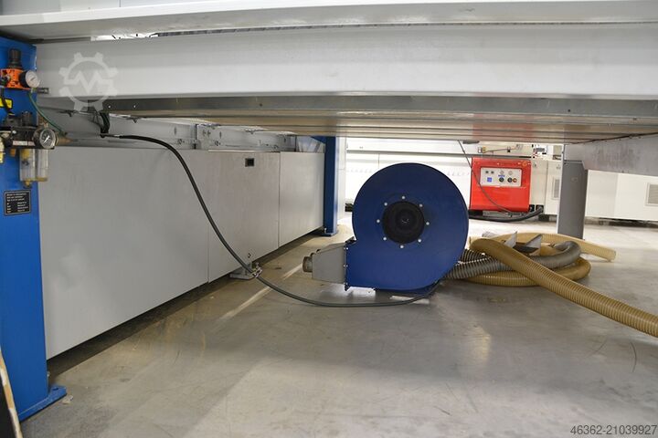 Ferăstrău cu panouri HOLZMA HPP250