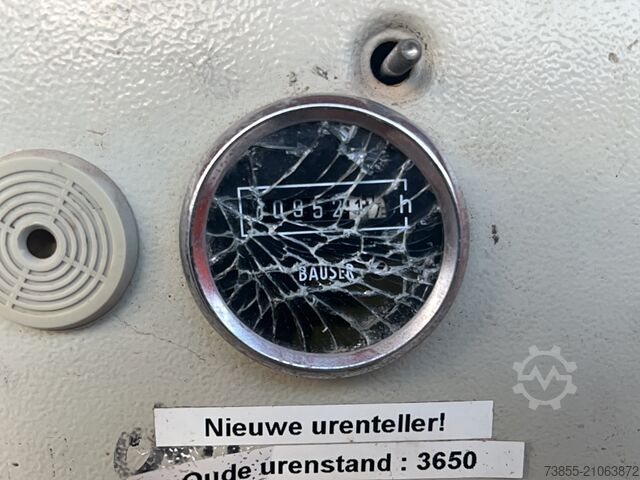 Makaslı kaldırma masası Holland-Lift Q135-DL24 Monostar (13.5 m)