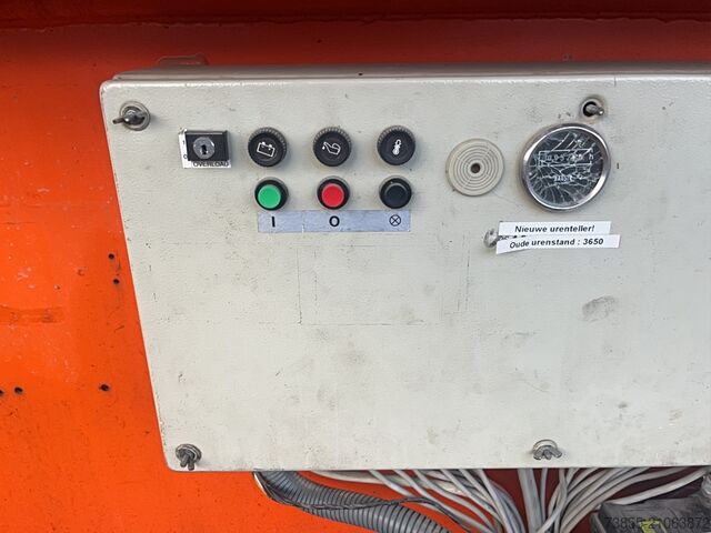 Makaslı kaldırma masası Holland-Lift Q135-DL24 Monostar (13.5 m)