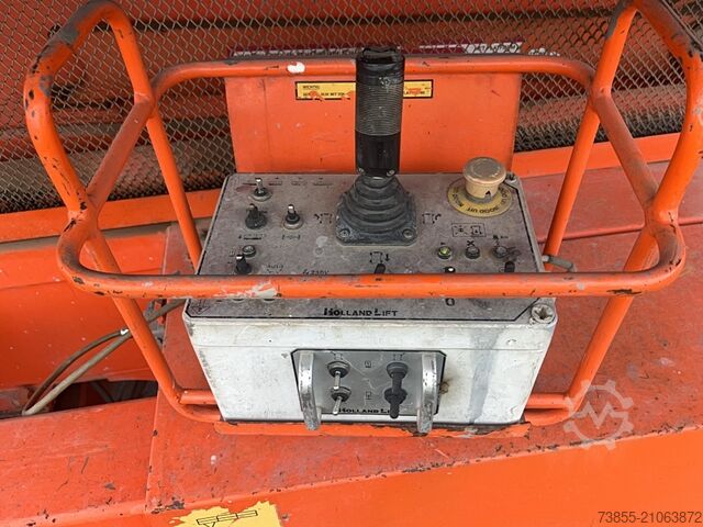 Makaslı kaldırma masası Holland-Lift Q135-DL24 Monostar (13.5 m)