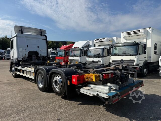 Felépítménycserélő teherautó MERCEDES-BENZ ACTROS 2540 L BDF-Fahrgestell LBW 1,5 T*LENK