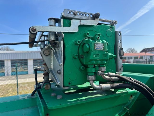 Kamyon üstü vinçli panelvan MERCEDES-BENZ Böcker RK 36-2400 / Raupenkran / Dachdecker /