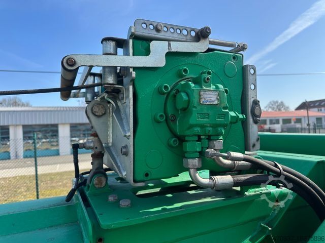 Kamyon üzerine monteli vinç MERCEDES-BENZ Böcker RK 36-2400 / Raupenkran / Dachdecker /