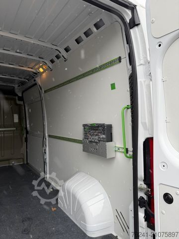 Bestelwagen met verhoogd dak CITROEN Jumper Kastenwagen L2H2 3.3T  Diesel 140 Manue40