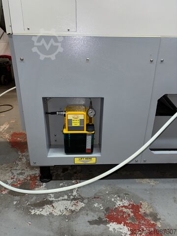 Fresadora XYZ Machine Tools 2 OPP