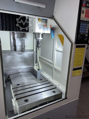 Fresadora XYZ Machine Tools 2 OPP