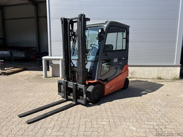 Elektrisk 4 -hjulet gaffeltruck Toyota 8 FBMT 25