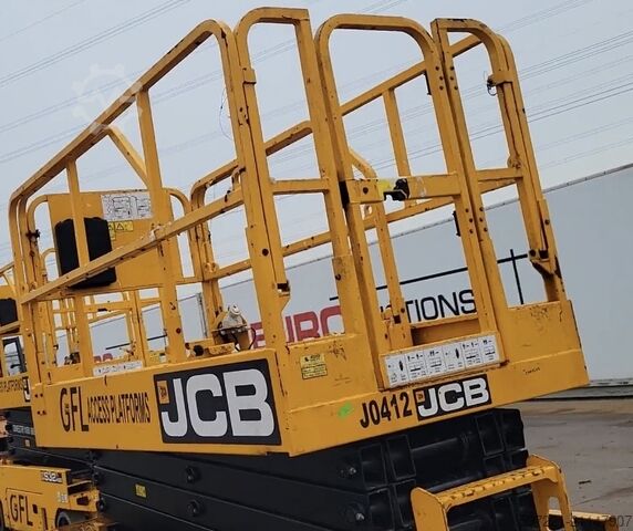 Scissor lift JCB S2646E