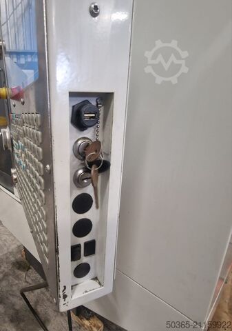 Függőleges megmunkáló központ Haas Minimill 2