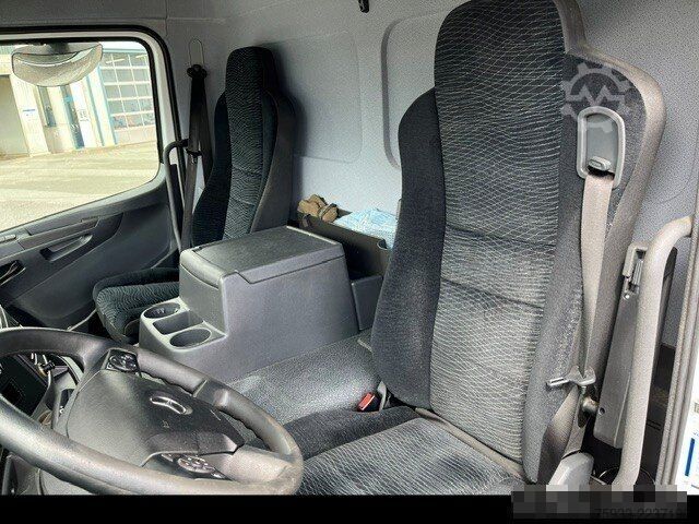 Furgone chiuso MERCEDES-BENZ Atego 823 L Koffer 7,30m* LBW 1to*Klima*Alu*TOP