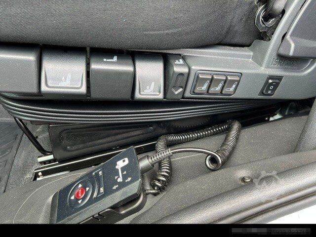 Telaio furgone MERCEDES-BENZ Atego 823 L Koffer 7,30m* LBW 1to*Klima*Alu*TOP