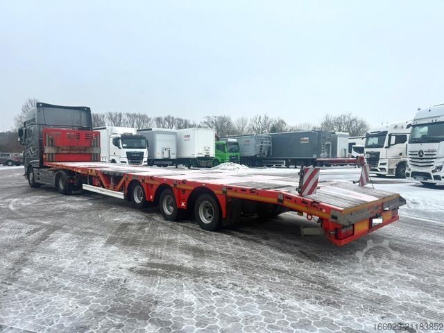 Werkplatform oplegger KÄSSBOHRER SPA Mega Tele Plattform Auflieger mit Radmulden