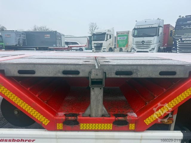 Werkplatform oplegger KÄSSBOHRER SPA Mega Tele Plattform Auflieger mit Radmulden