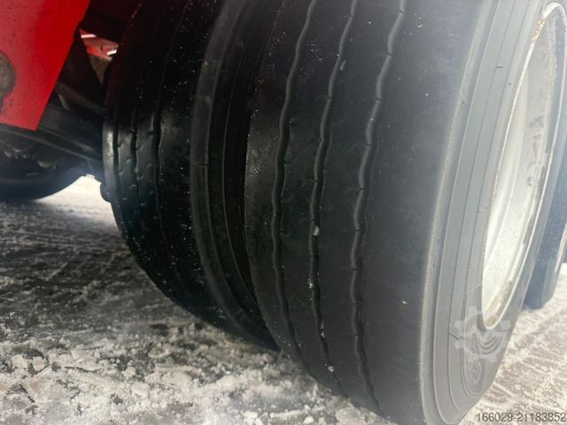 Werkplatform oplegger KÄSSBOHRER SPA Mega Tele Plattform Auflieger mit Radmulden