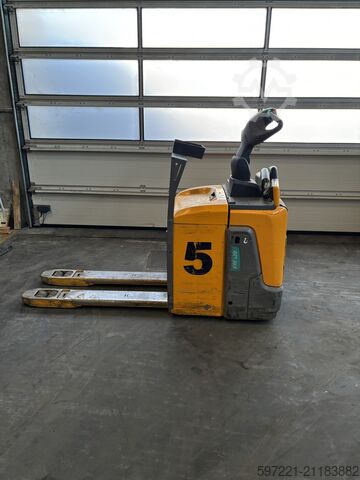 Elektrische palletwagens Jungheinrich ERE 120