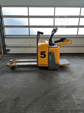 Elektrische palletwagens Jungheinrich ERE 120