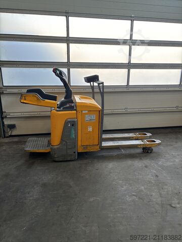 Elektrische palletwagens Jungheinrich ERE 120