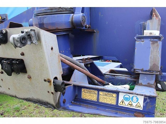 Kamion za otkači  semirmorchio ribaltabile 40portacontainer usato