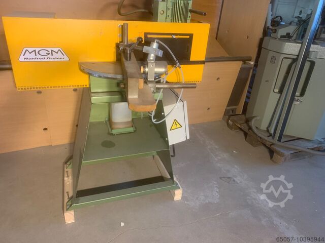 Fresadora de postes MGM AKF 250