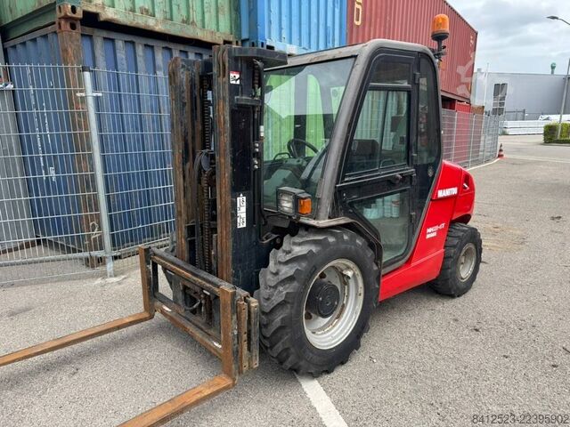 Chariot élévateur tout-terrain Manitou MH 25.4 T