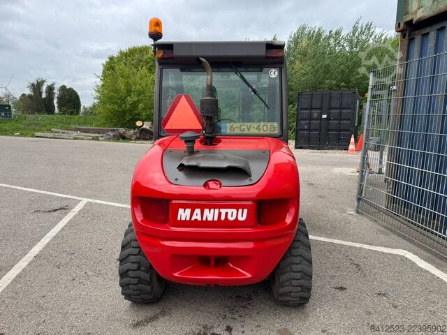 Chariot élévateur tout-terrain Manitou MH 25.4 T