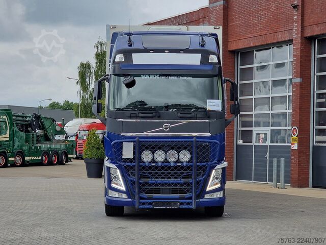 Bavul Volvo FH 13.460 6X2 - full air - WB600 - Leather seat...