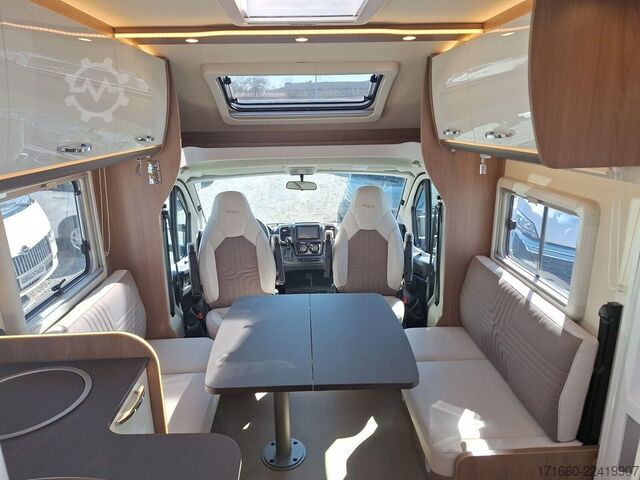 Camper semintegrato BÜRSTNER Lyseo TD Harmony Line 727 G Hubstützen*Luftfeder