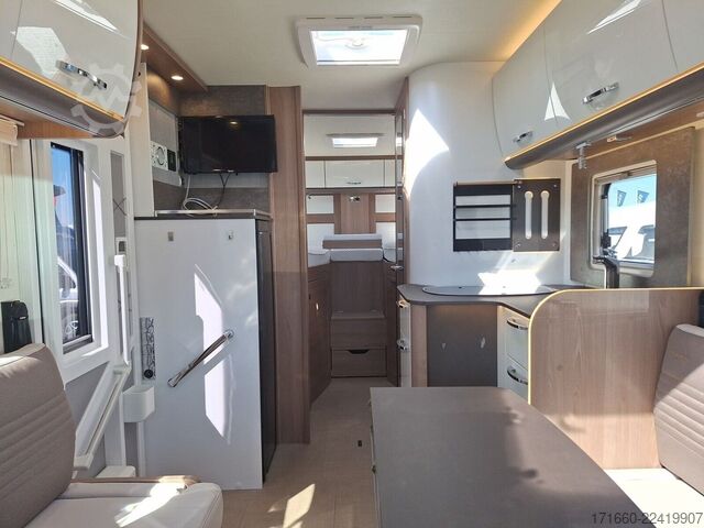 Camper semintegrato BÜRSTNER Lyseo TD Harmony Line 727 G Hubstützen*Luftfeder