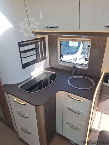 Camper semintegrato BÜRSTNER Lyseo TD Harmony Line 727 G Hubstützen*Luftfeder