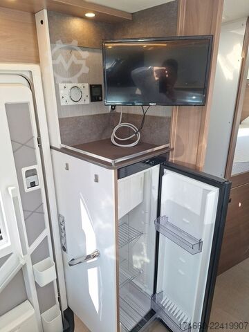 Camper semintegrato BÜRSTNER Lyseo TD Harmony Line 727 G Hubstützen*Luftfeder