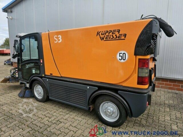 Veegmachine Boschung Küpper Weisser S3 3 Besen + HD Reiniger+Laubs.