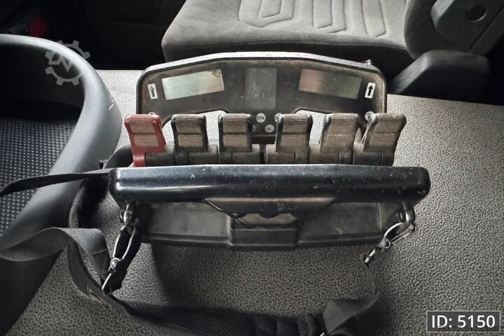 Crane truck DAF CF 85.410 SC, Euro 5, 8x2 / Hiab 422 EP5 + Radi...