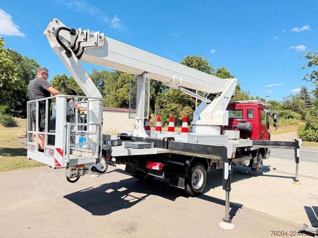 Radna platforma montirana na kamionu MAN TGM 8.180 Hubsteiger WUMAG WT300 30m