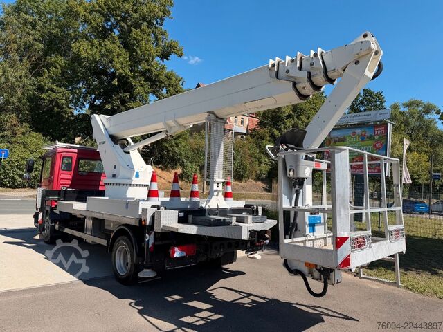 Radna platforma montirana na kamionu MAN TGM 8.180 Hubsteiger WUMAG WT300 30m