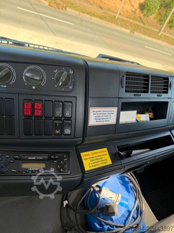 Radna platforma montirana na kamionu MAN TGM 8.180 Hubsteiger WUMAG WT300 30m