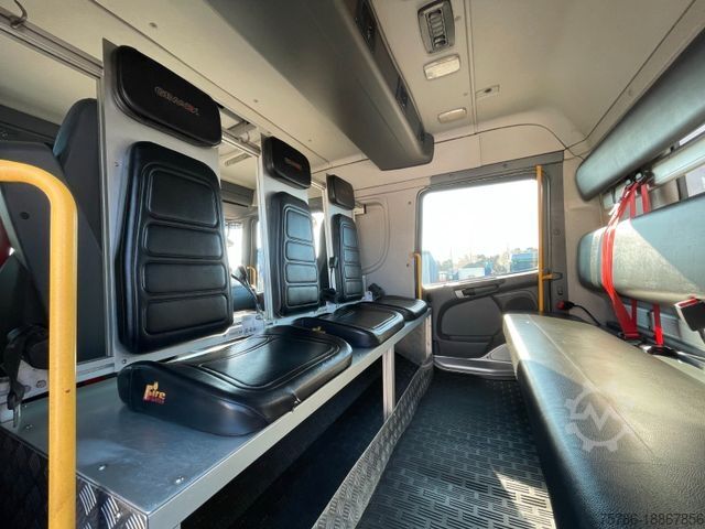 Vrachtauto met open laadbak SCANIA P 320 DoKa 4x4/ 9 Sitze/ Autom./ AC/ Standhzg.