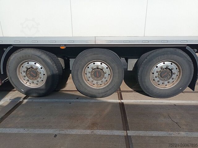 Koel-vriestransport KOGEL S24 THERMOKING SLXI 300