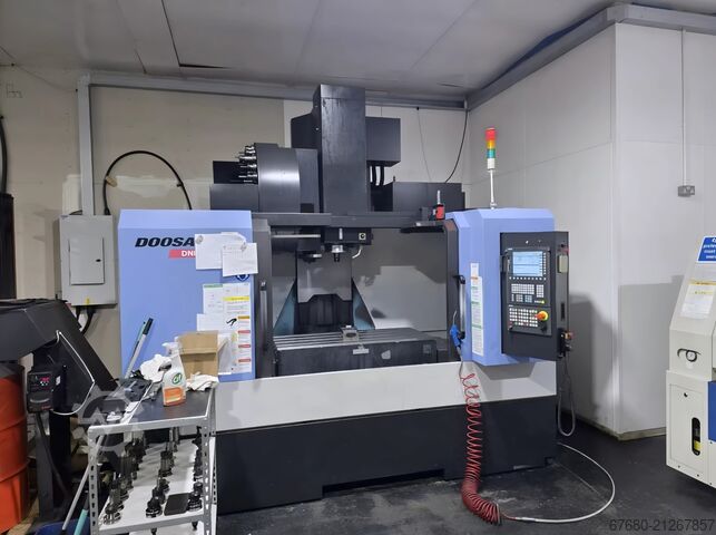 Vertical machining center DOOSAN DNM 500 II