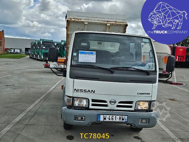Skraldevogn Nissan Cabstar 120cv dc benne