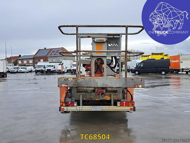 Chassis med førerhus Volvo FLC